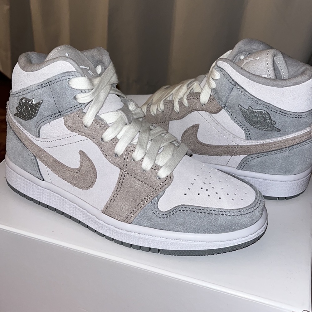 Brand new Air Jordan 1 - women